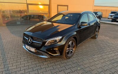 MERCEDES-BENZ GLA 200 7G-DCT